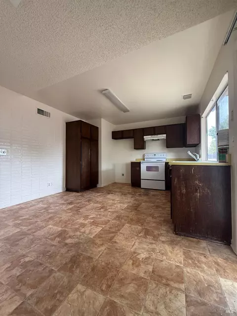 Kitchen - 137 Edwin Dr, Vacaville, CA 95687 photo 1 of 1