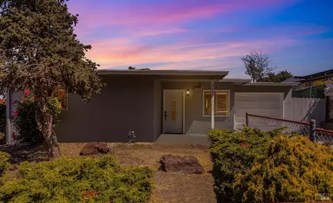 447 Christine Dr, San Pablo, CA 94806