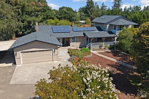 712 Bloomfield Rd, Sebastopol, CA 95472