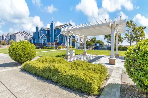 485 E 5th St, Benicia, CA 94510