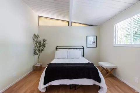 Bedroom - 305 Baywood Dr, Vallejo, CA 94591 photo 2 of 7