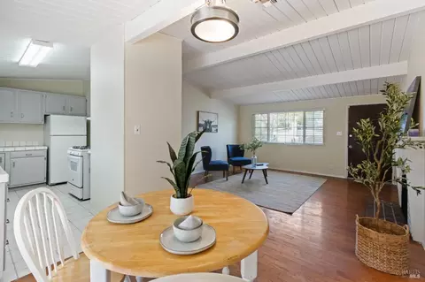 Dining - 305 Baywood Dr, Vallejo, CA 94591 photo 1 of 2