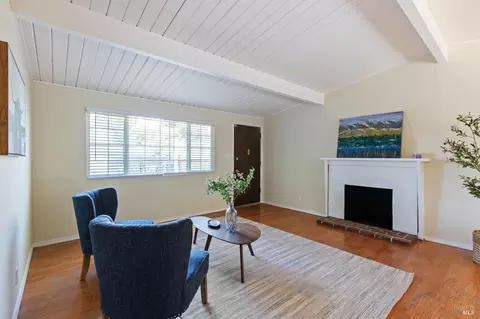 Living - 305 Baywood Dr, Vallejo, CA 94591 photo 2 of 2