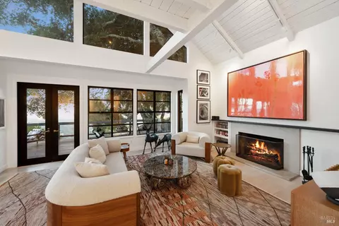 Living - 1090 Bart Rd, Sonoma, CA 95476 photo 1 of 4
