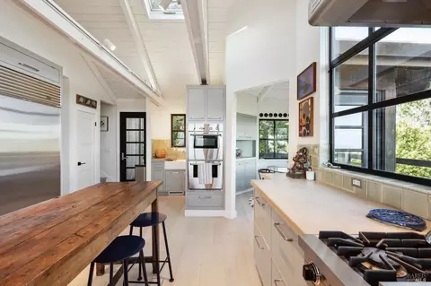 Kitchen - 1090 Bart Rd, Sonoma, CA 95476 photo 6 of 7