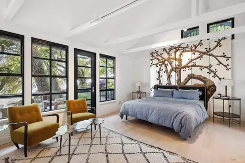 Bedroom - 1090 Bart Rd, Sonoma, CA 95476 photo 1 of 4