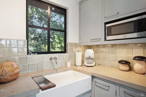Kitchen - 1090 Bart Rd, Sonoma, CA 95476 photo 7 of 7