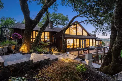 1090 Bart Rd, Sonoma, CA 95476