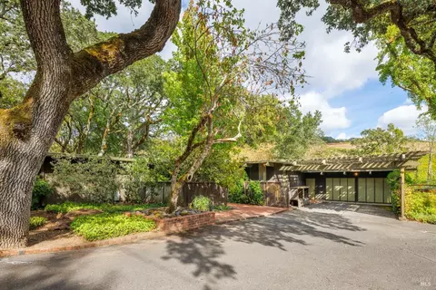 862 Wildwood Trl, Santa Rosa, CA 95409