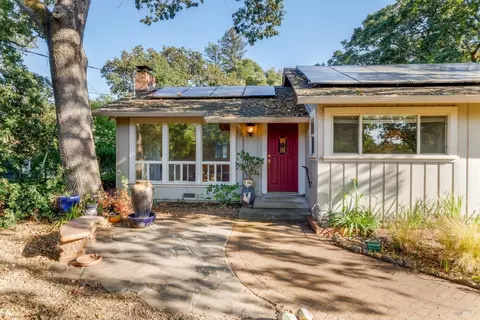 4746 Bridle Trl, Santa Rosa, CA 95409