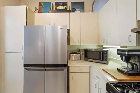 Kitchen - 416 Lighthouse Ct, Hercules, CA 94547 photo 5 of 5