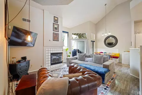 Living - 416 Lighthouse Ct, Hercules, CA 94547 photo 1 of 3