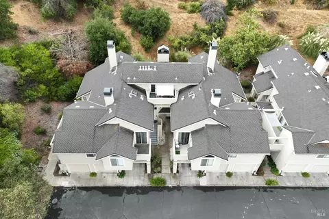 View/Area - 416 Lighthouse Ct, Hercules, CA 94547 photo 1 of 5
