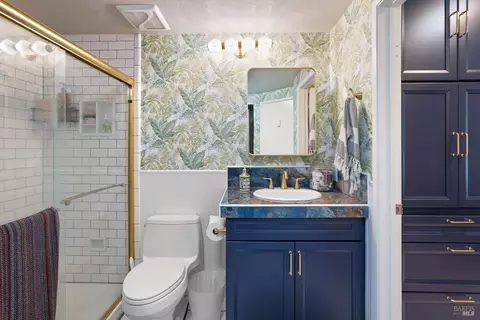 Bath - 416 Lighthouse Ct, Hercules, CA 94547 photo 2 of 5