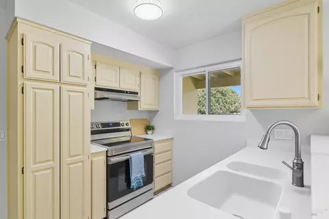 100 Temelec Cir, Sonoma, CA 95476 photo 17