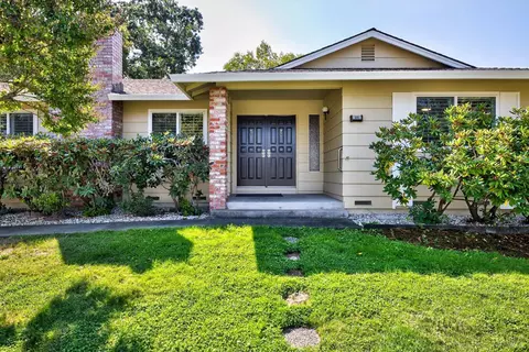511 Oak Vista Ct, Santa Rosa, CA 95409