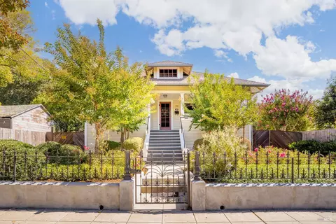 362 Jefferson St, Napa, CA 94559