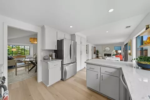 Kitchen - 32 Basinside Way, Alameda, CA 94502 photo 2 of 5