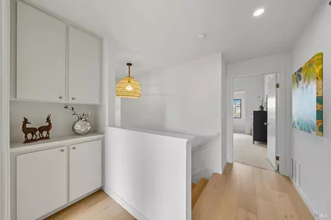 Entry Way - 32 Basinside Way, Alameda, CA 94502 photo 5 of 6
