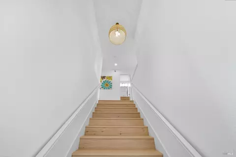 Entry Way - 32 Basinside Way, Alameda, CA 94502 photo 4 of 6