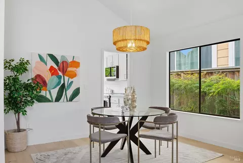 Dining - 32 Basinside Way, Alameda, CA 94502 photo 1 of 1