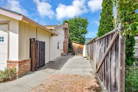 Exterior - 12 Devonshire Dr, Novato, CA 94947 photo 17 of 17