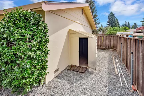 Exterior - 12 Devonshire Dr, Novato, CA 94947 photo 12 of 17