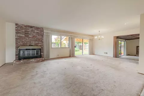 Living - 12 Devonshire Dr, Novato, CA 94947 photo 2 of 4