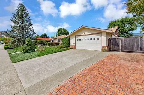 Exterior - 12 Devonshire Dr, Novato, CA 94947 photo 2 of 17