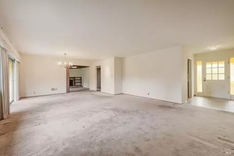 Living - 12 Devonshire Dr, Novato, CA 94947 photo 3 of 4
