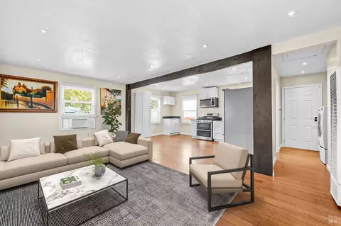 Living - 600 Buss Ave, Vallejo, CA 94591 photo 1 of 1