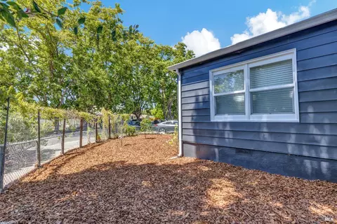 Exterior - 600 Buss Ave, Vallejo, CA 94591 photo 3 of 7
