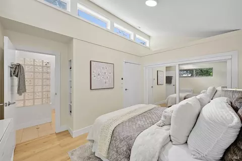 Bedroom - 239 Valparaiso Ave, Cotati, CA 94931 photo 3 of 7