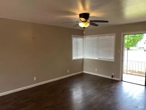 1604 Verna Dr, Napa, CA 94558 photo 4