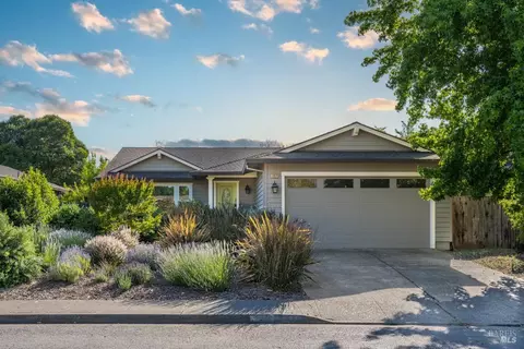 18878 Jami Lee Ln, Sonoma, CA 95476