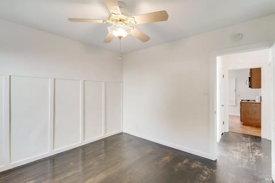 Bedroom - 121 California St, Vallejo, CA 94590 photo 5 of 10
