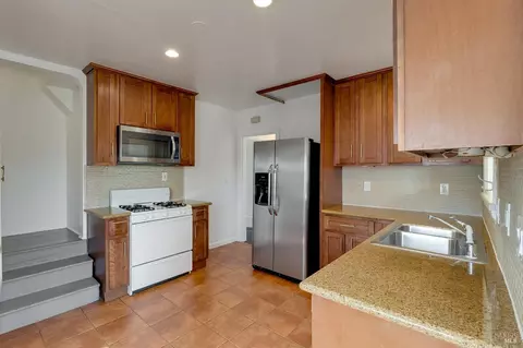 121 California St, Vallejo, CA 94590 photo 24