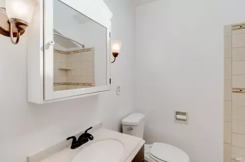 121 California St, Vallejo, CA 94590 photo 17