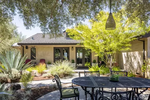 800 Lommel Rd, Calistoga, CA 94515
