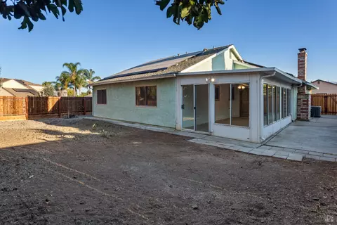 Exterior - 171 Clipper Dr, Pittsburg, CA 94565 photo 6 of 6