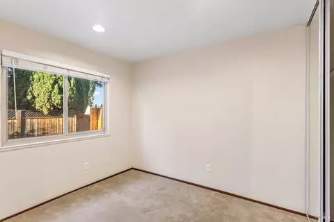 Bedroom - 171 Clipper Dr, Pittsburg, CA 94565 photo 2 of 4