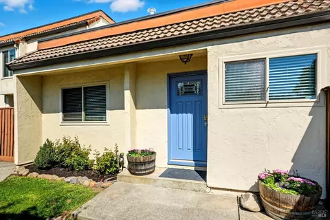 1818 Primavera Ct, Santa Rosa, CA 95409