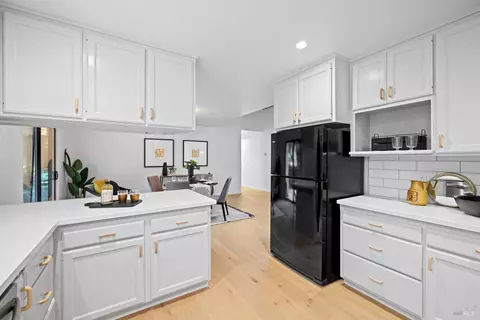 Kitchen - 5925 Fredricks Rd, Sebastopol, CA 95472 photo 2 of 6
