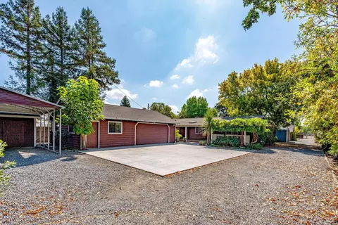 524 Mountain View Ave, Santa Rosa, CA 95407