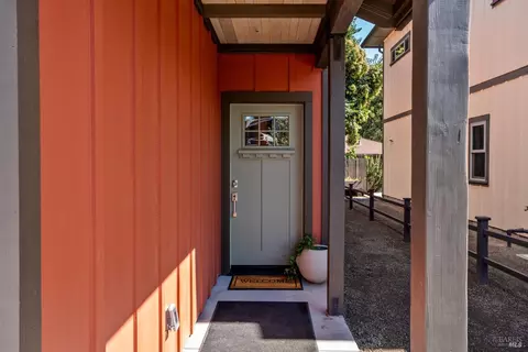 625 Myron St, Ukiah, CA 95482 photo 3