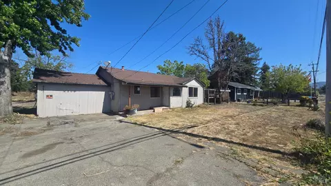 1203 Ludwig Ave, Santa Rosa, CA 95407