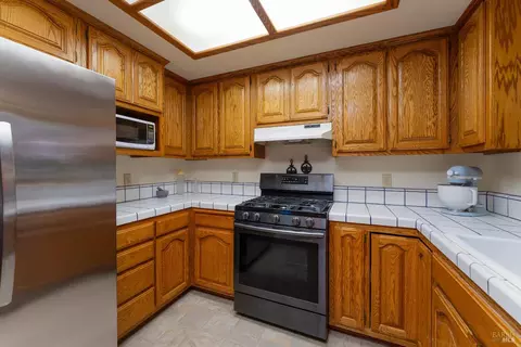 Kitchen - 2078 Buckeye Dr, Willits, CA 95490 photo 2 of 2