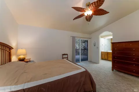 Bedroom - 2078 Buckeye Dr, Willits, CA 95490 photo 2 of 4
