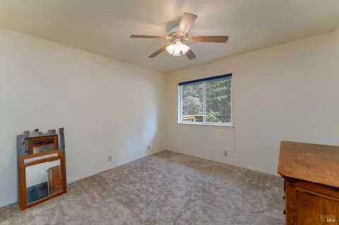 Bedroom - 2078 Buckeye Dr, Willits, CA 95490 photo 4 of 4