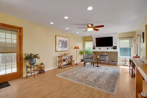 636 Meadows Ct, Fairfield, CA 94534 photo 9